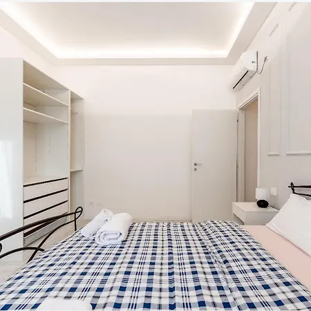 Apartment Smile In